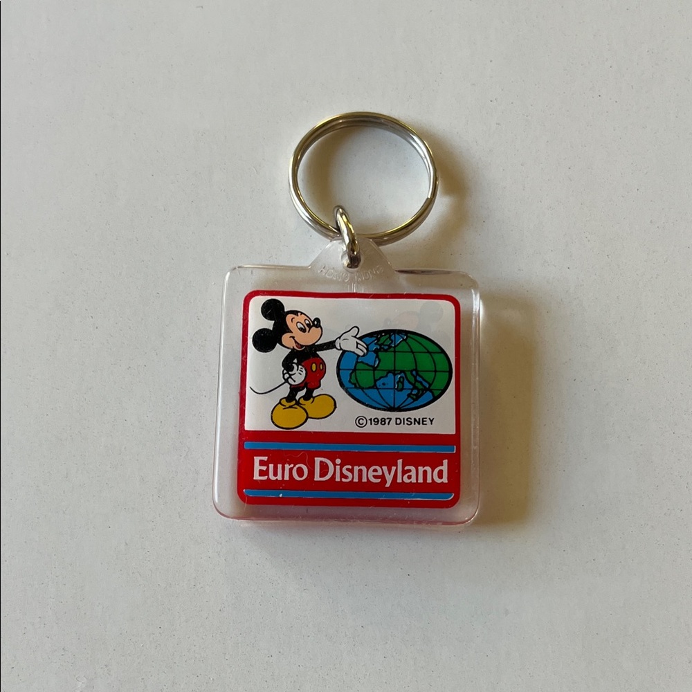 Euro Disneyland Mickey vintage Keychain